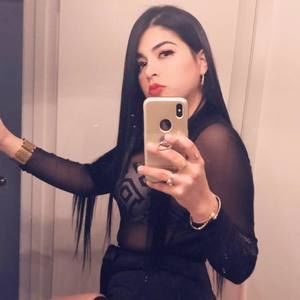 Meet your Posher, Chloe